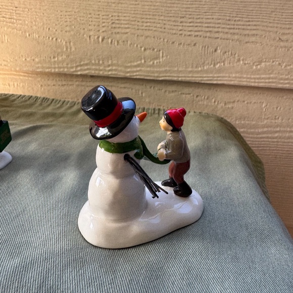 Department 56 Flocked Felt Snow Tree, snowman & boy, Couple Phonebooth - Picture 8 of 11